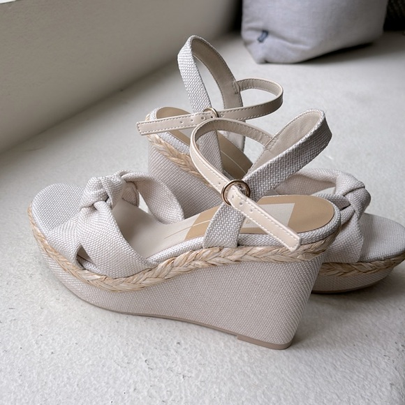 Dolce Vita Cream Wedge Espadrilles size 9. Never worn - Picture 4 of 5